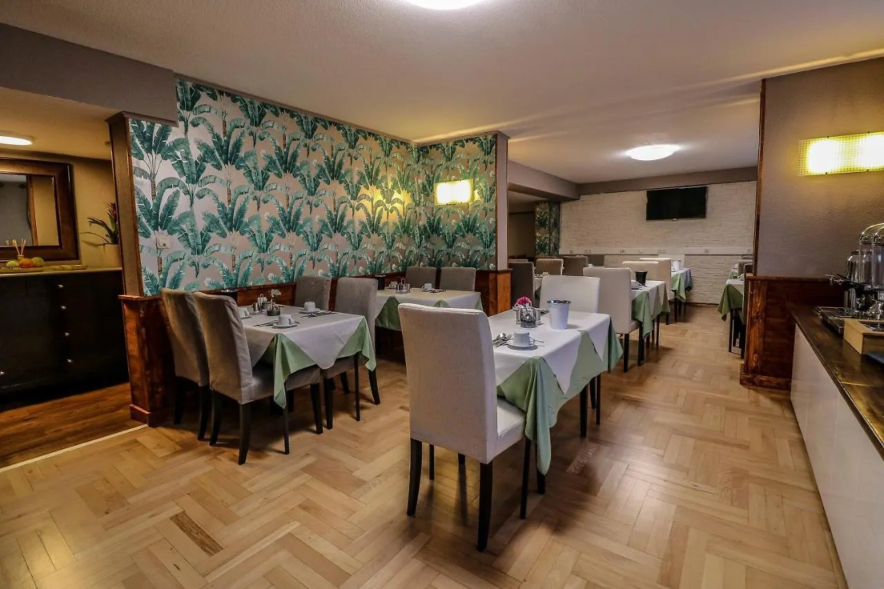 Garni Hotel Roedelheimer Hof Франкфурт-на-Майне 2*,